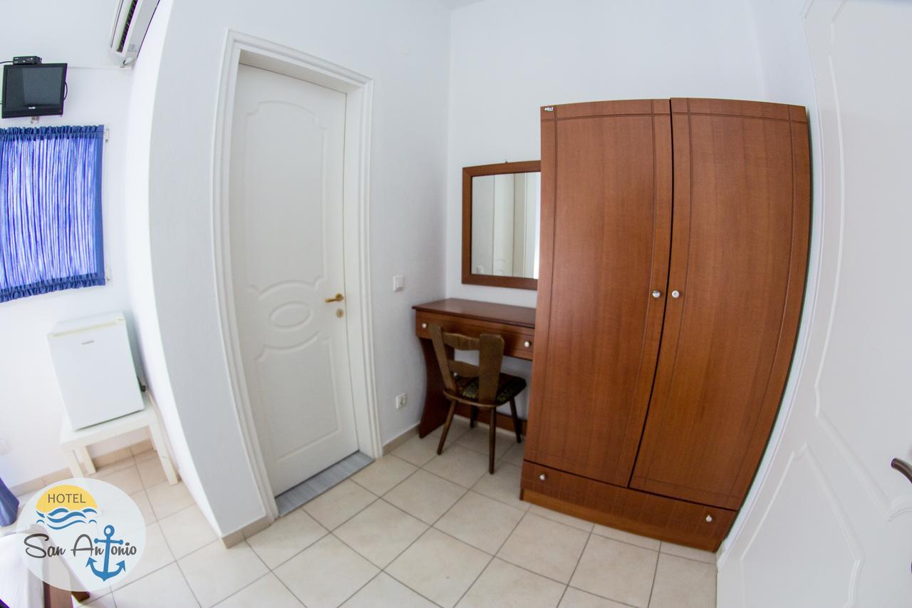מגלי אמוס San Antonio Hotel & Apartments מראה חיצוני תמונה