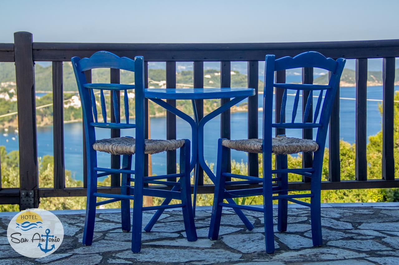 מגלי אמוס San Antonio Hotel & Apartments מראה חיצוני תמונה